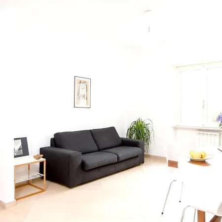 Via Enrico Cosenz Apartment Rome
