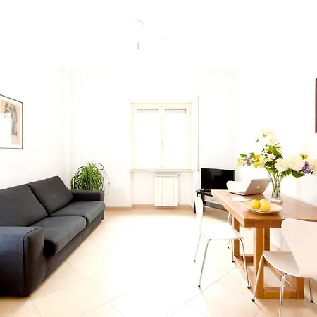 Apartment Via Enrico Cosenz *